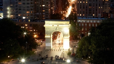 Washington Square Arch at night