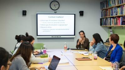Students partake in a discussion