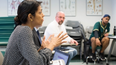 Students partake in a discussion