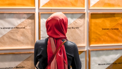 woman in art gallery