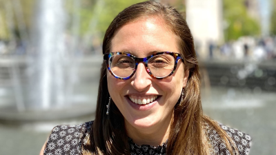Alyssa Headshot in Washington Sq Park 