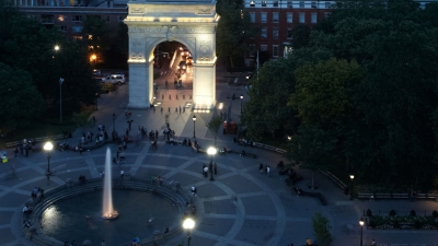 the arch and fountain in washington square park