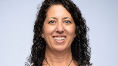 headshot of Mariana Aslan, Senior Music Therapist and Administrative Coordinator