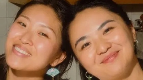 Ashley Xie and Hedy Yu pose for the photo