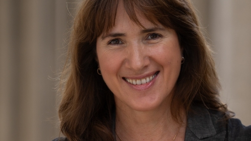 Professional Photo of Elena Walls