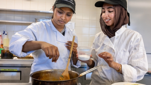 students in the food lab