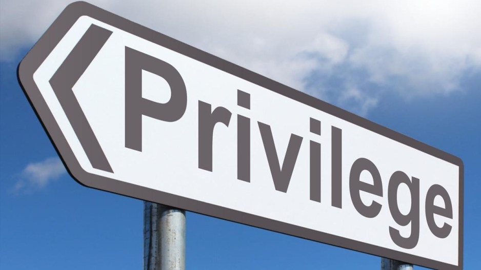 Signage_with_the_word_privilege
