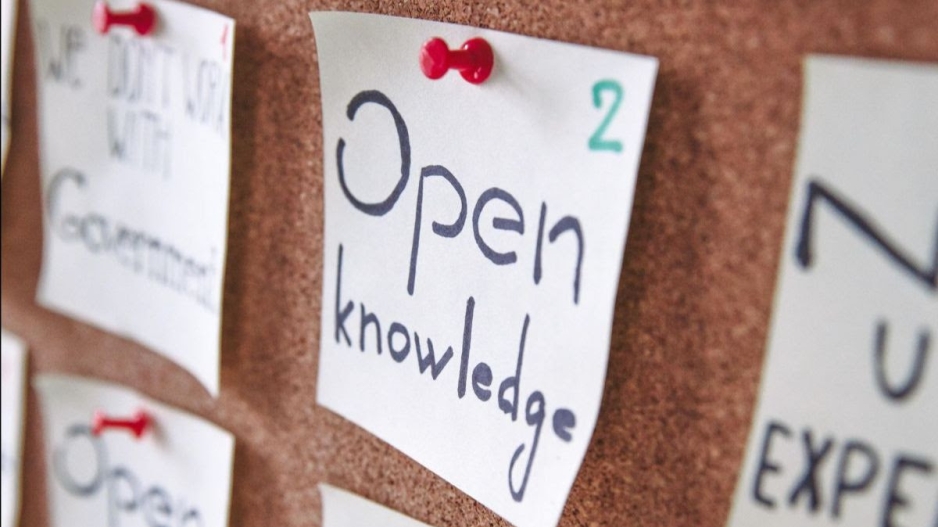 Open Knowledge on a post-it and pinned to a board