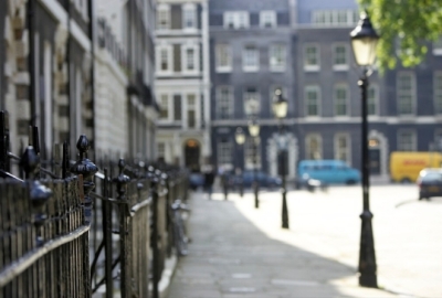 A street with a lamp post in London