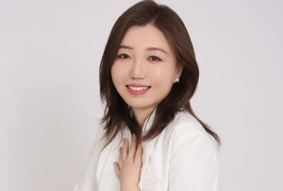 Professional Headshot of Shaine Zhang